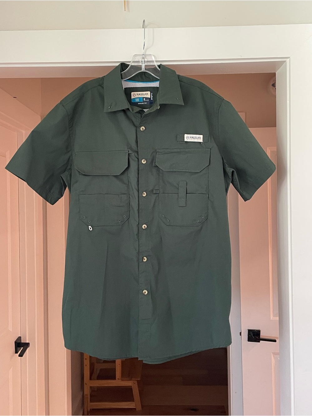 Magellan Outdoors Short-Sleeve Button-Front Fishing Shirt in Forest Green